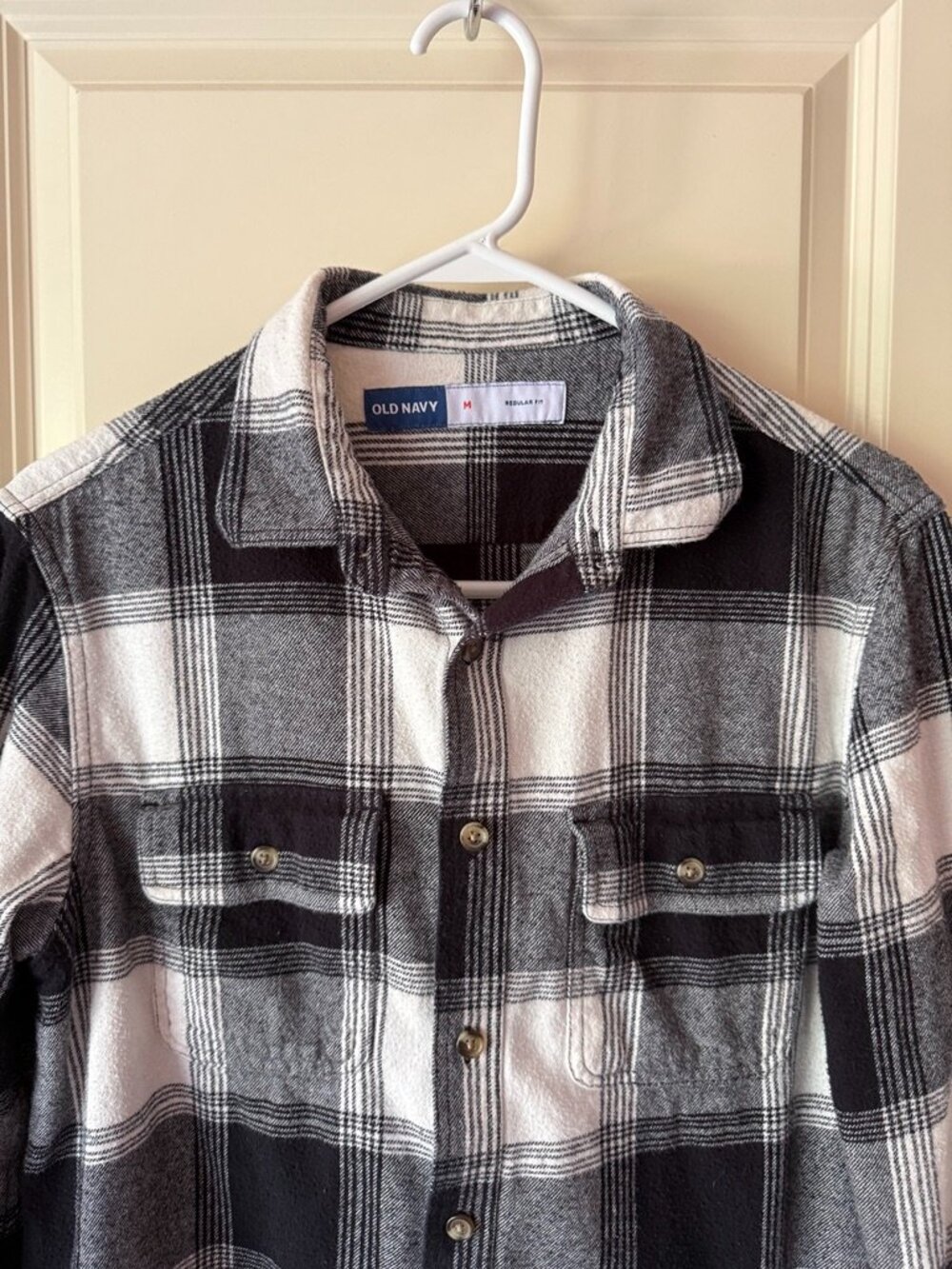 Mens Old Navy "Regular Fit" Flannel Shirt size Med - Picture 2 of 6